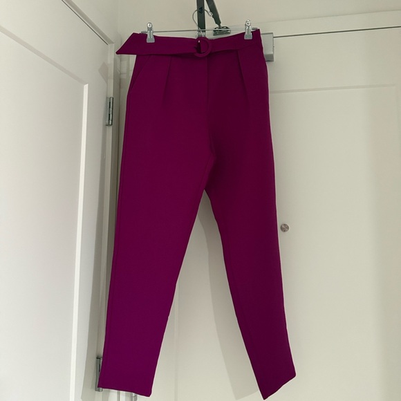 Chic Fuchsia Belted Ankle Pants - Picture 4 of 4
